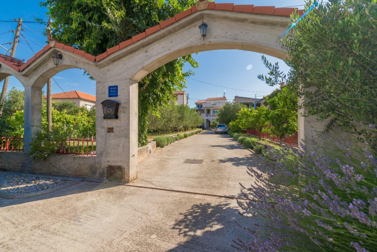 Apartment Kate'S Family Place Zadar Exteriör bild